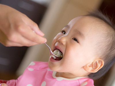 カワイイ赤ちゃんの歯周病を防ぐには。